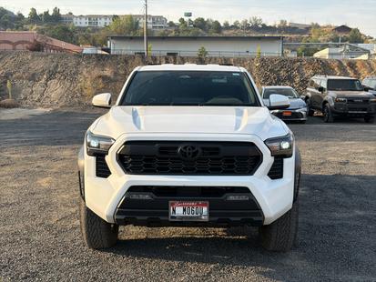 toyota tacoma 2024 3TMLB5JNXRM040563 image toyota tacoma 2024 3TMLB5JNXRM040563 image