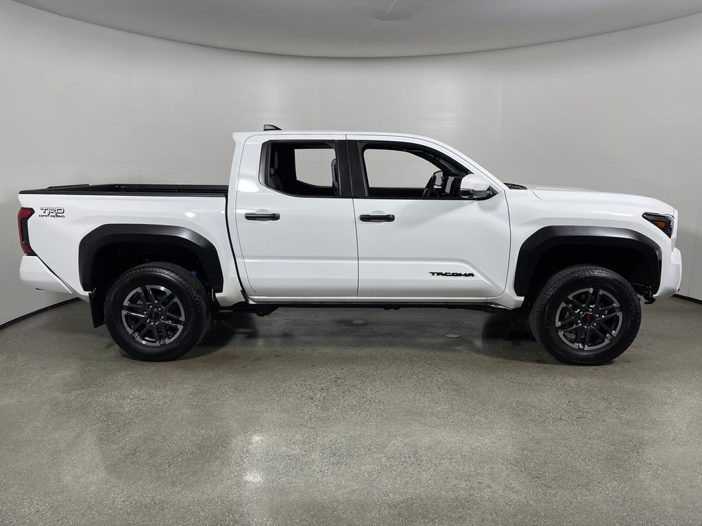 toyota tacoma 2024 3TMLB5JN2RM061861 image toyota tacoma 2024 3TMLB5JN2RM061861 image