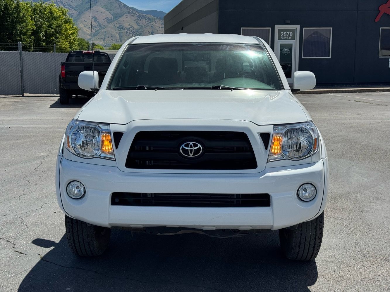 toyota tacoma 2011 3TMMU4FNXBM036049 image toyota tacoma 2011 3TMMU4FNXBM036049 image