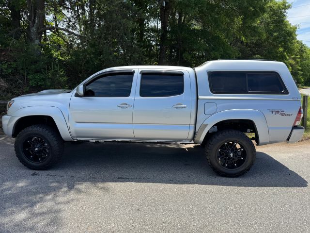 toyota tacoma 2011 5TFLU4EN7BX009060 image toyota tacoma 2011 5TFLU4EN7BX009060 image