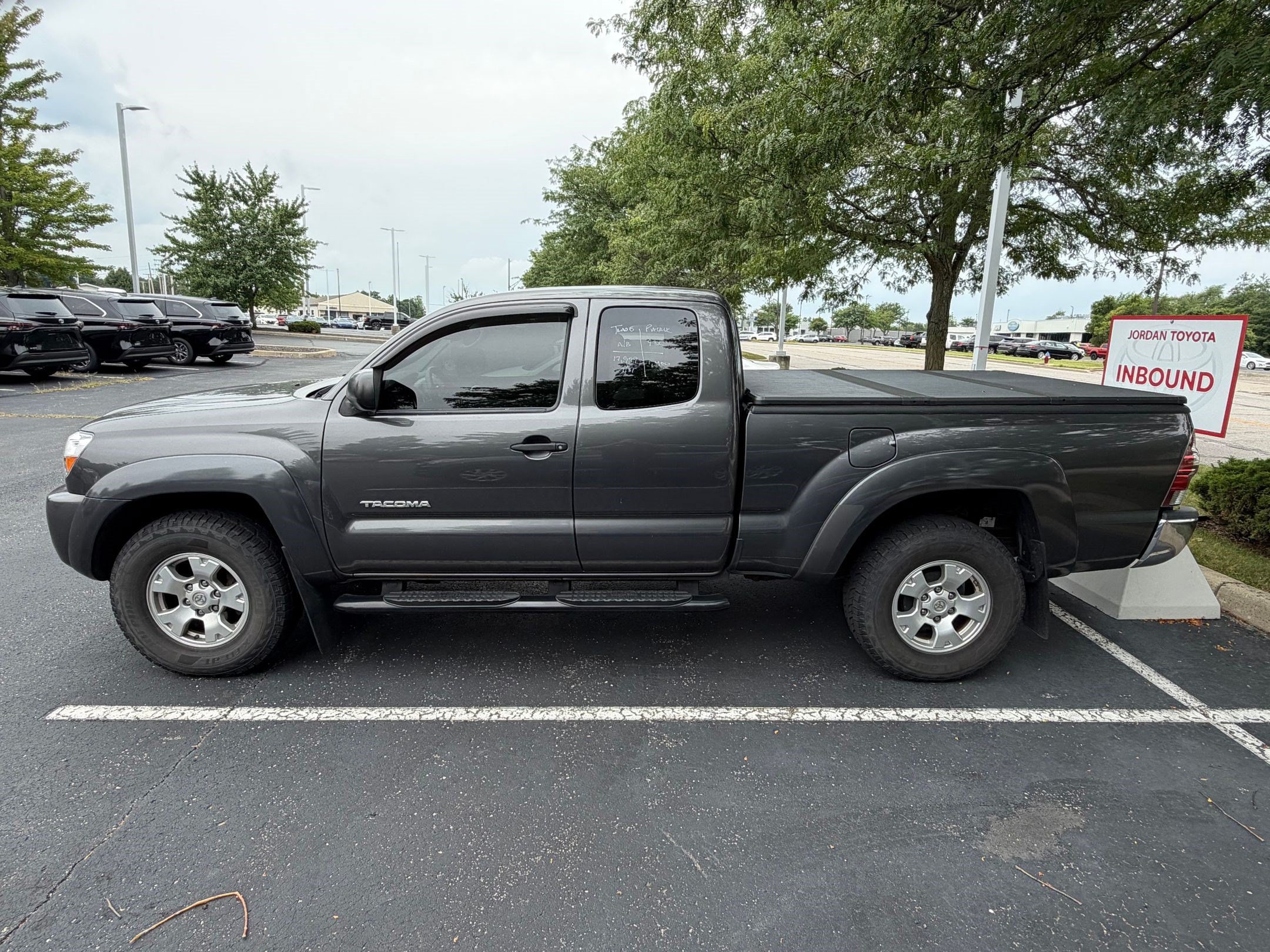 toyota tacoma 2011 5TFUU4ENXBX011454 image toyota tacoma 2011 5TFUU4ENXBX011454 image