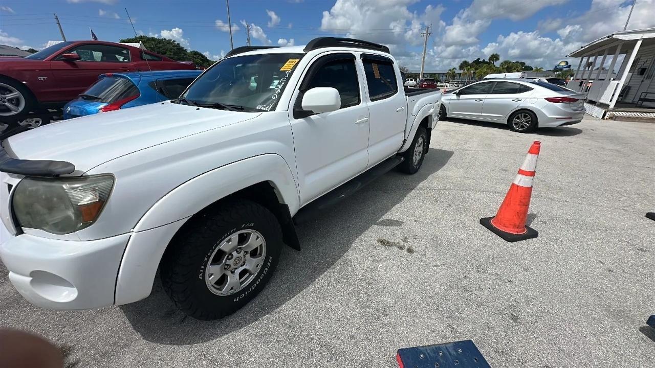 toyota tacoma 2011 5TFLU4EN9BX015667 image toyota tacoma 2011 5TFLU4EN9BX015667 image