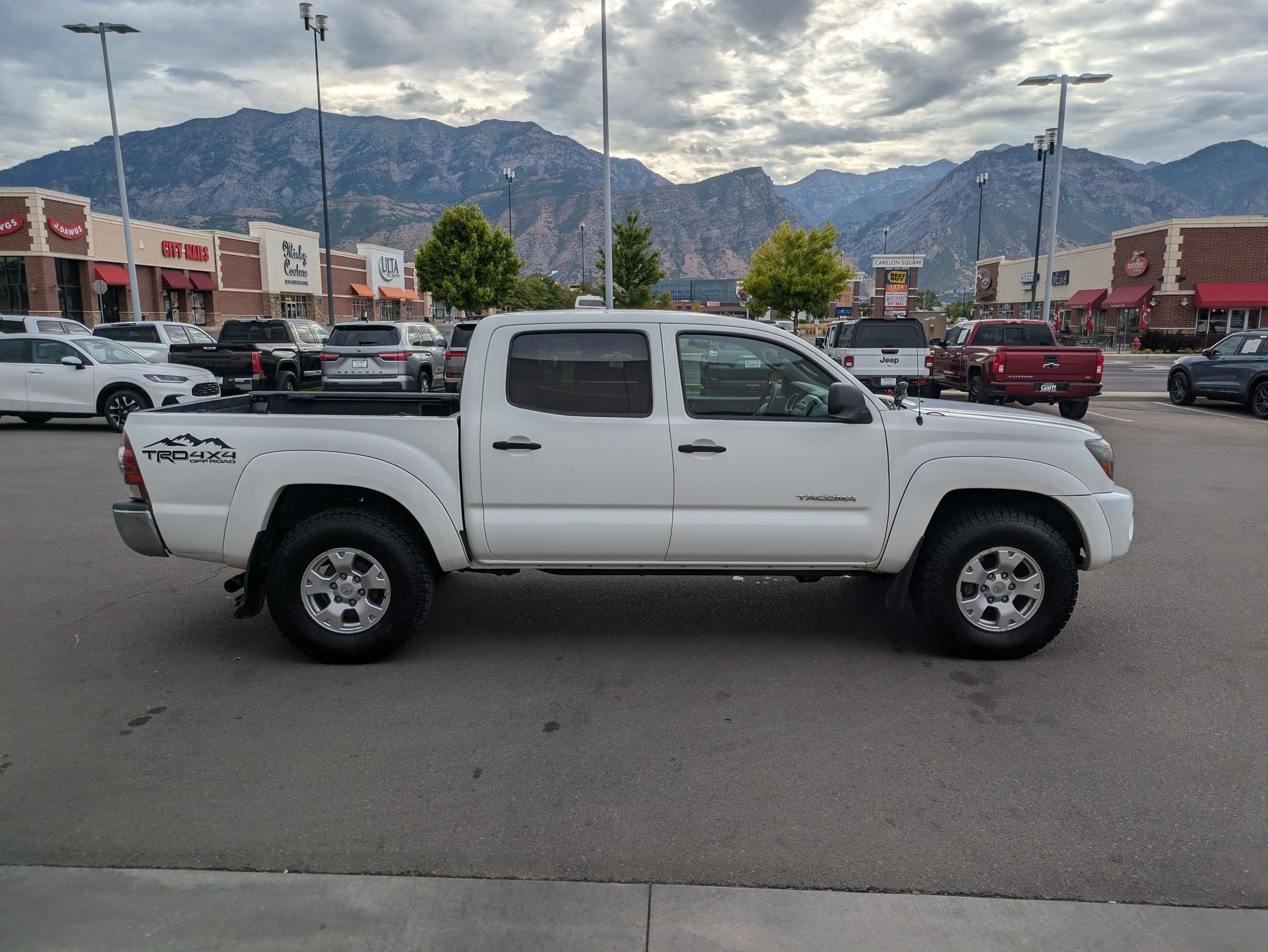 toyota tacoma 2011 5TFLU4EN4BX013826 image toyota tacoma 2011 5TFLU4EN4BX013826 image