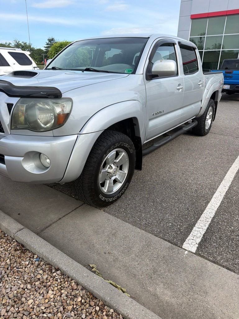 toyota tacoma 2011 3TMLU4EN2BM065154 image toyota tacoma 2011 3TMLU4EN2BM065154 image