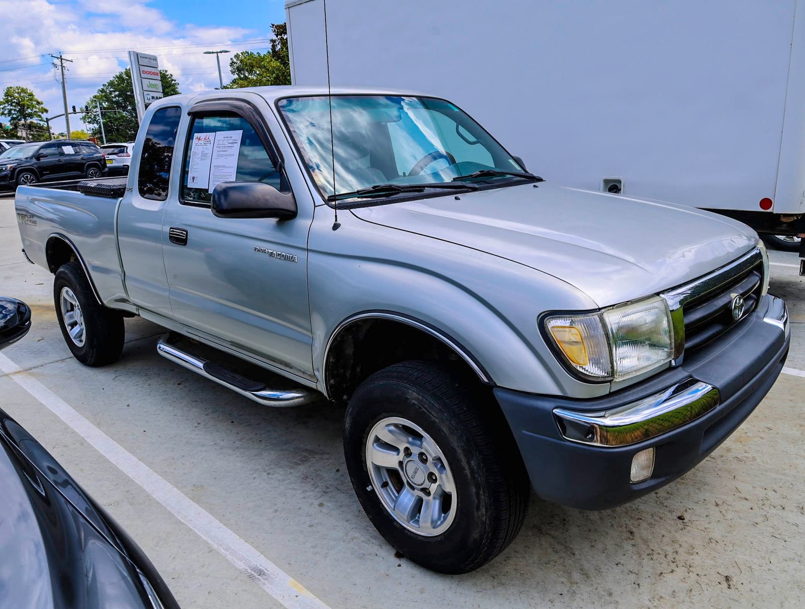 toyota tacoma 2000 5TESN92N0YZ704220 image toyota tacoma 2000 5TESN92N0YZ704220 image