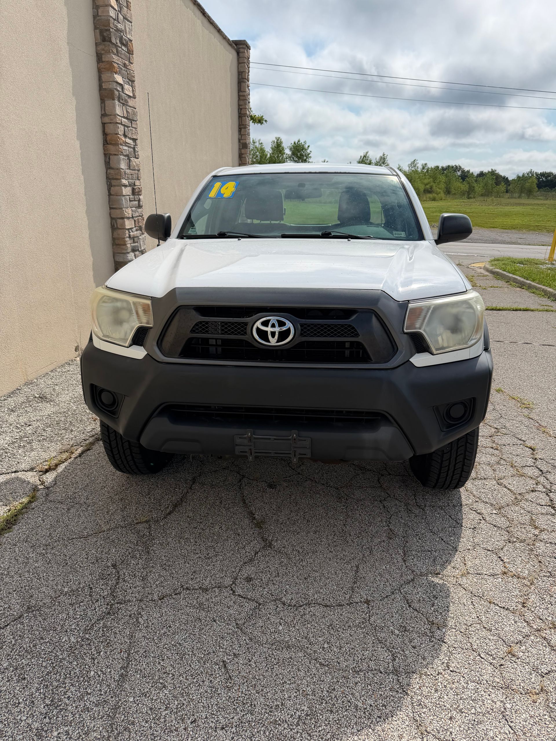 toyota tacoma 2014 5TFTU4GN2EX055669 image toyota tacoma 2014 5TFTU4GN2EX055669 image
