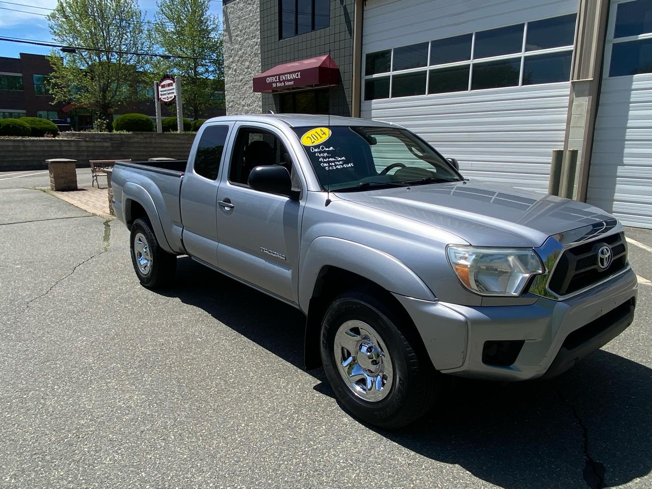 toyota tacoma 2014 5TFUX4EN1EX028400 image toyota tacoma 2014 5TFUX4EN1EX028400 image