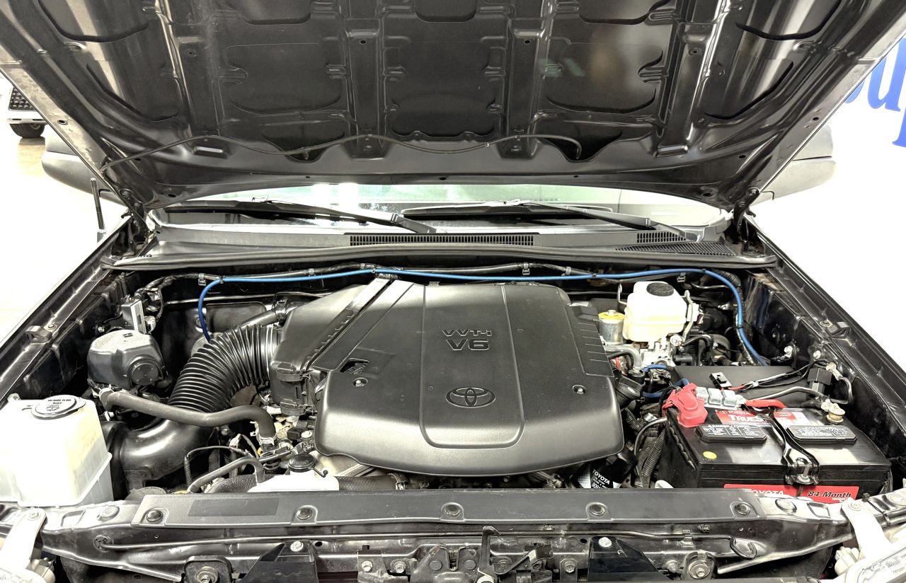 toyota tacoma 2015 3TMLU4EN8FM206377 image