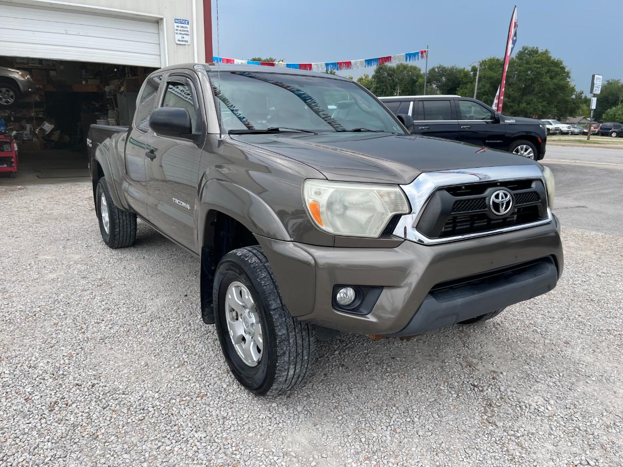 toyota tacoma 2015 5TFUU4EN7FX124235 image toyota tacoma 2015 5TFUU4EN7FX124235 image