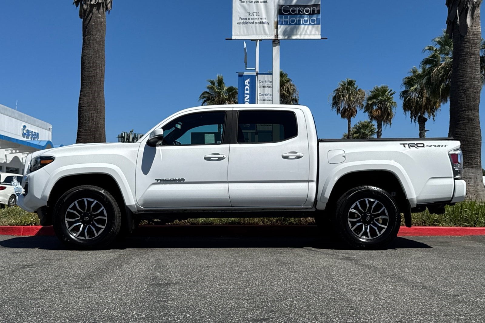 toyota tacoma 2022 3TMAZ5CN6NM176022 image toyota tacoma 2022 3TMAZ5CN6NM176022 image
