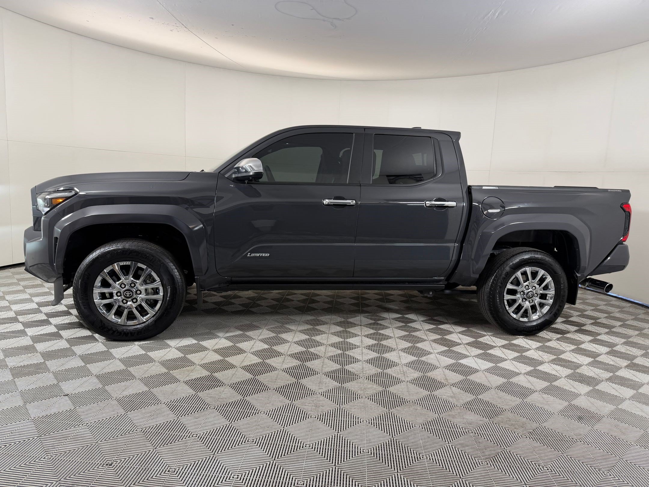 toyota tacoma 2025 3TMLB5JN5SM131973 image toyota tacoma 2025 3TMLB5JN5SM131973 image