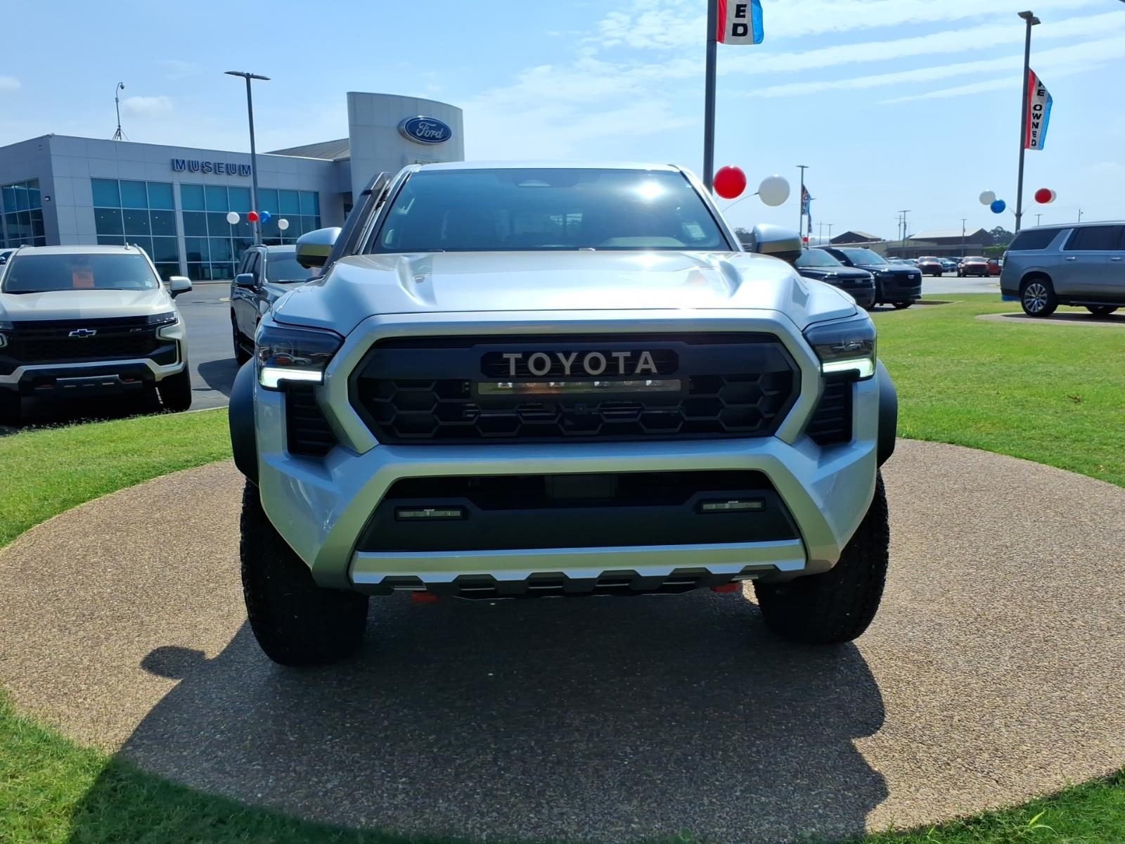 toyota tacoma 2025 3TYLC5LN4ST031636 image toyota tacoma 2025 3TYLC5LN4ST031636 image