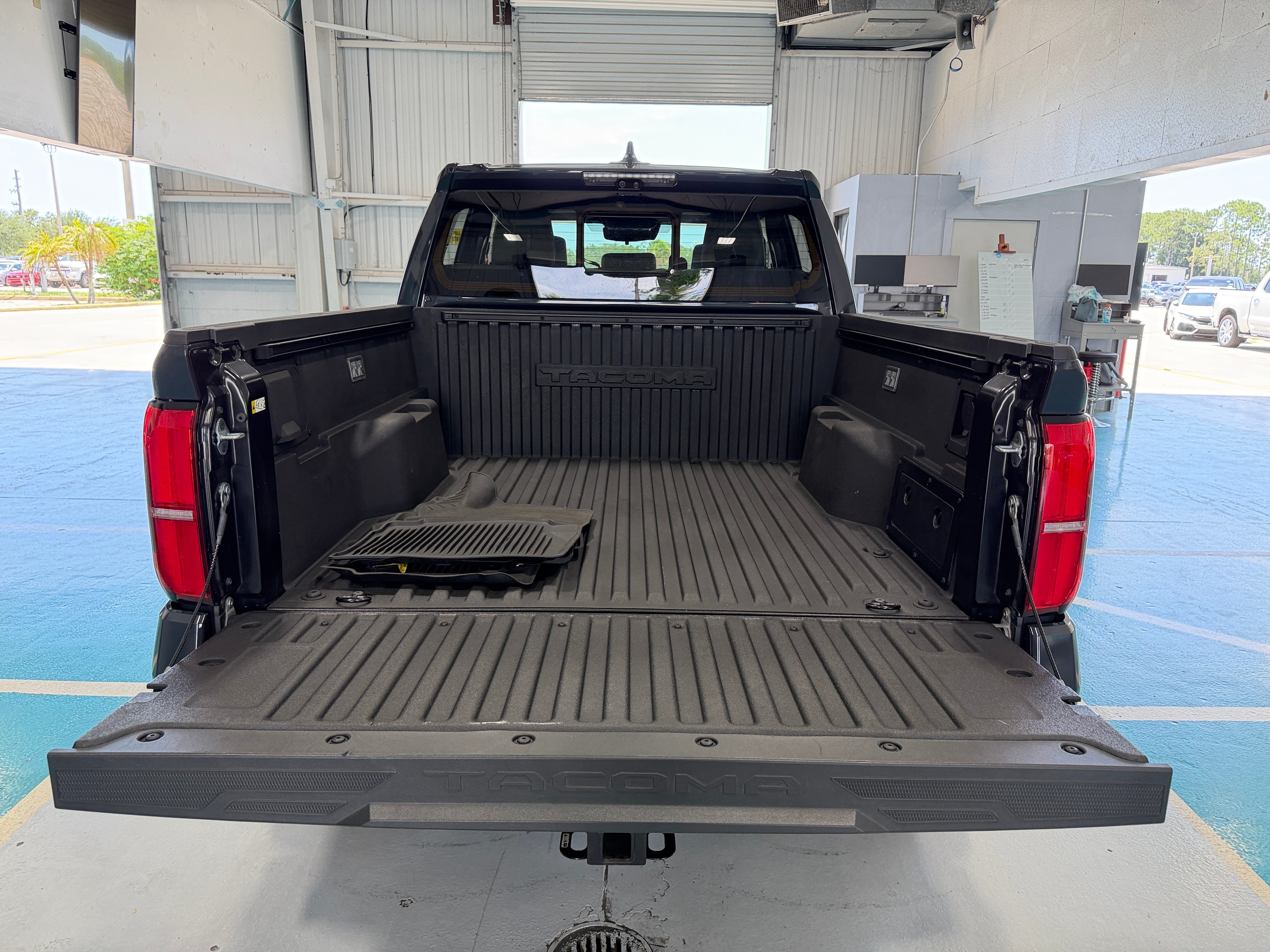 toyota tacoma 2025 3TYLC5LN4ST033919 image toyota tacoma 2025 3TYLC5LN4ST033919 image