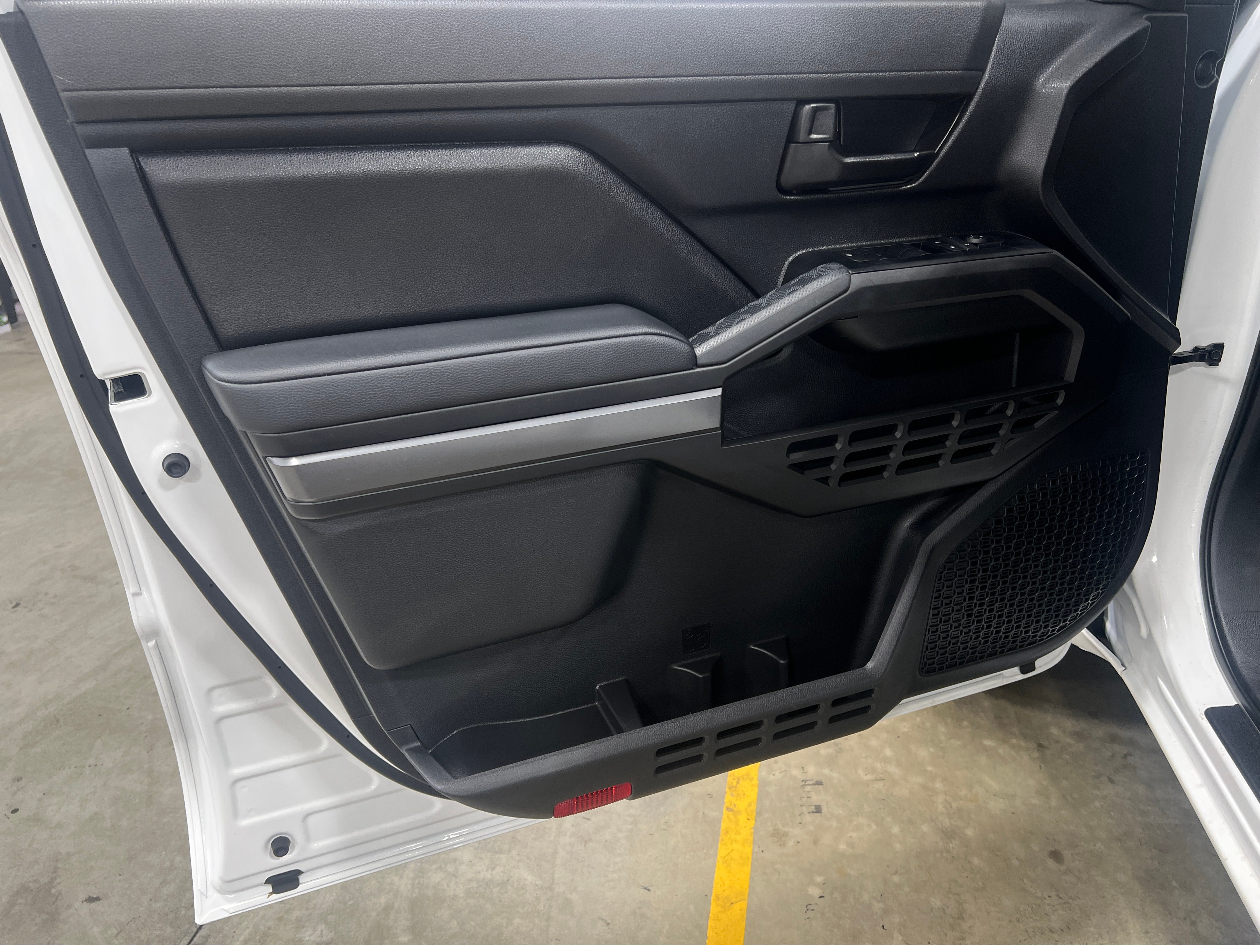 toyota tacoma 2025 3TMLB5JN0SM169546 image toyota tacoma 2025 3TMLB5JN0SM169546 image
