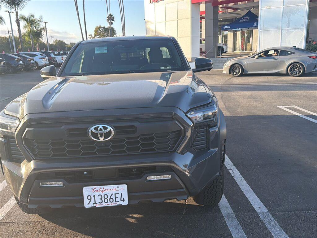 toyota tacoma 2025 3TMLB5JN1SM129136 image toyota tacoma 2025 3TMLB5JN1SM129136 image