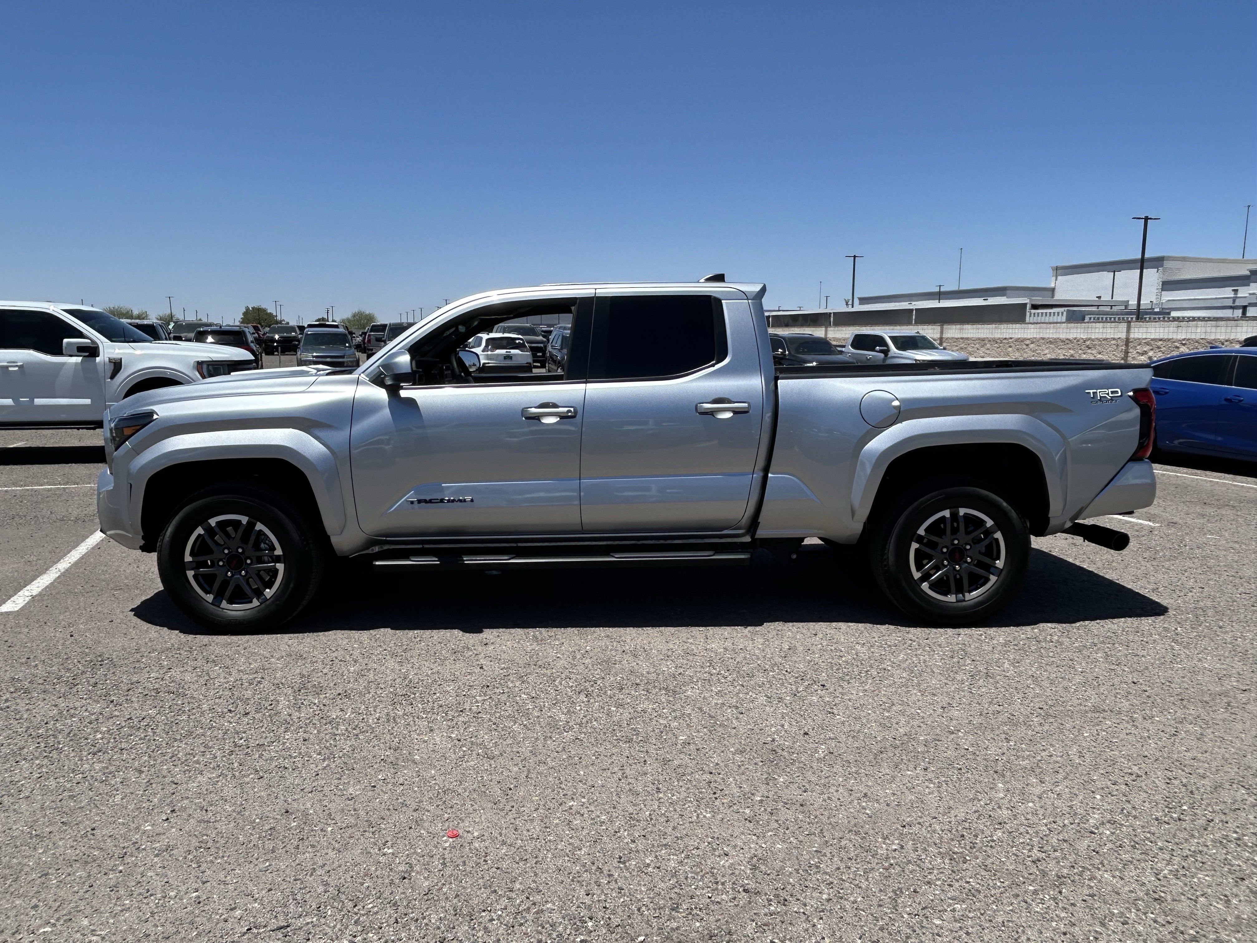 toyota tacoma 2025 3TMLB5JN7SM144921 image toyota tacoma 2025 3TMLB5JN7SM144921 image