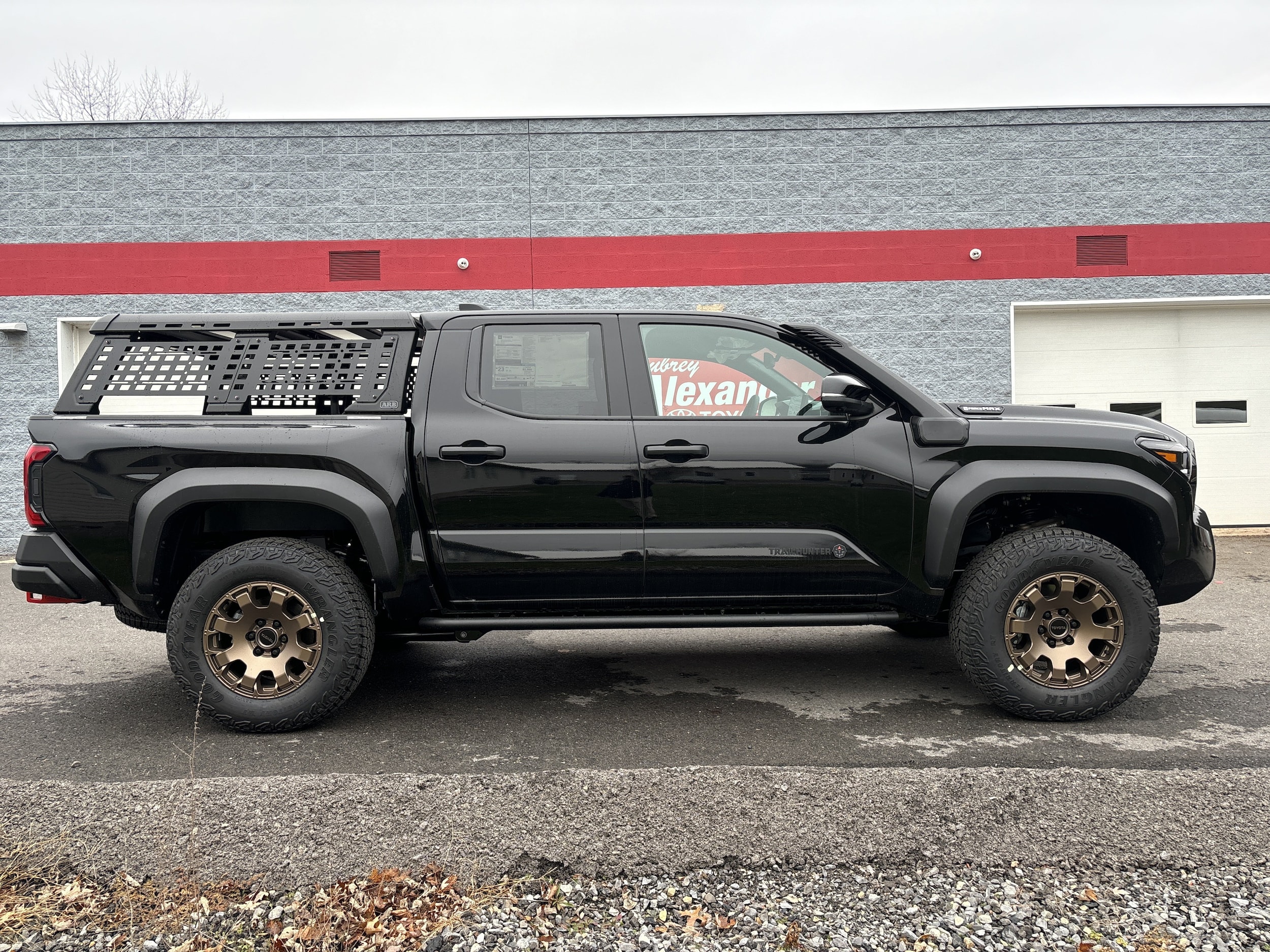toyota tacoma 2025 3TYLC5LN3ST047312 image toyota tacoma 2025 3TYLC5LN3ST047312 image