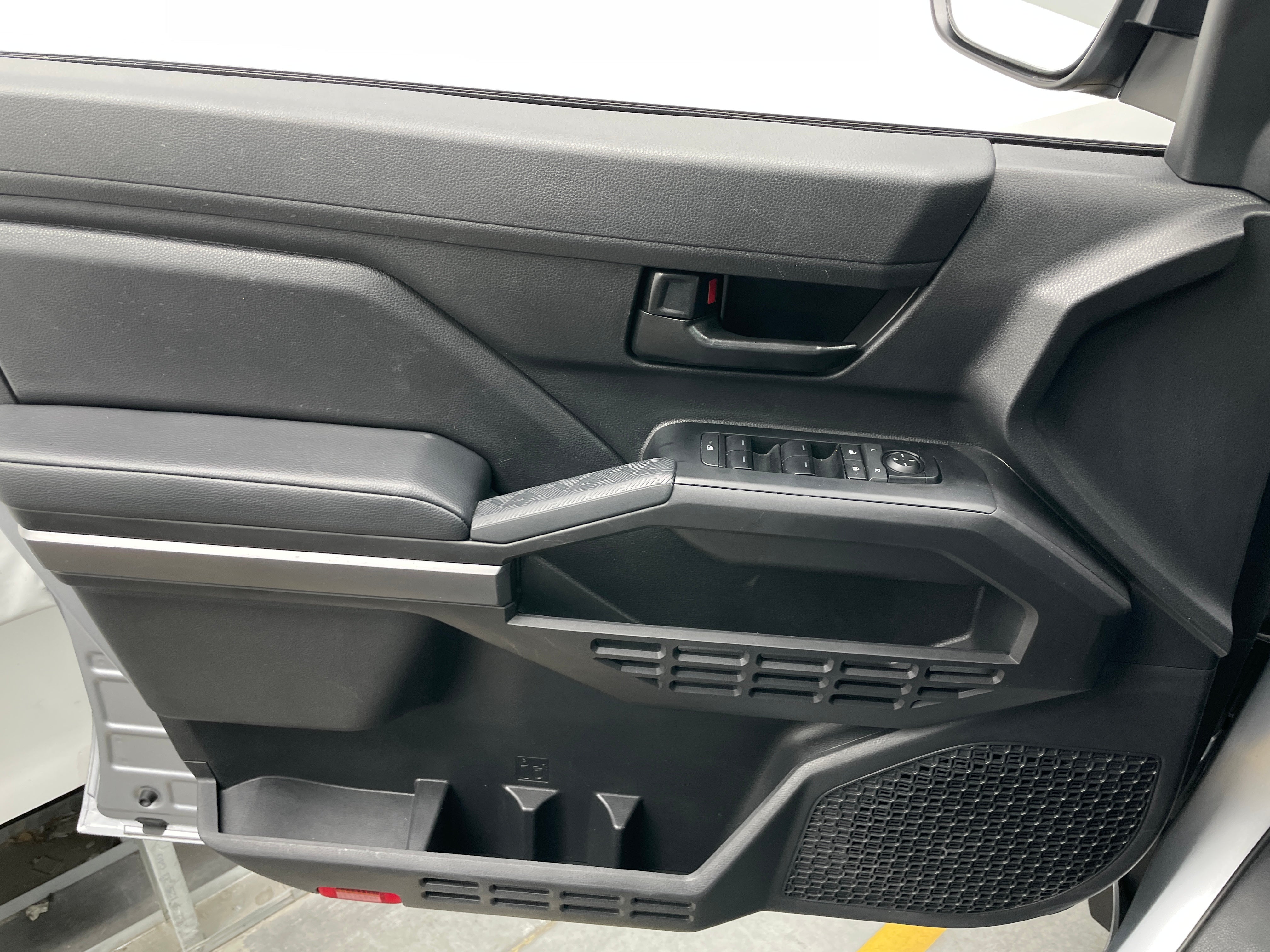toyota tacoma 2025 3TMLB5JN1SM160628 image toyota tacoma 2025 3TMLB5JN1SM160628 image