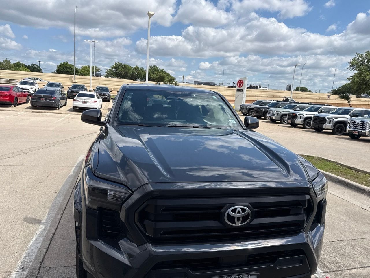 toyota tacoma 2025 3TYKD5HN3ST025098 image toyota tacoma 2025 3TYKD5HN3ST025098 image