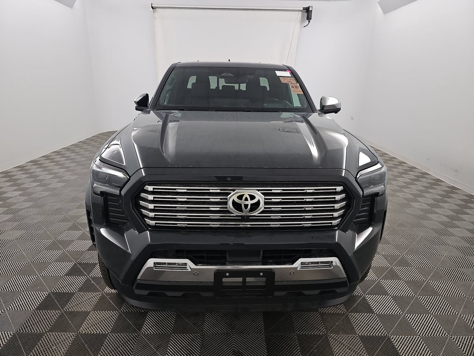 toyota tacoma 2025 3TYLC5LN4ST017333 image toyota tacoma 2025 3TYLC5LN4ST017333 image