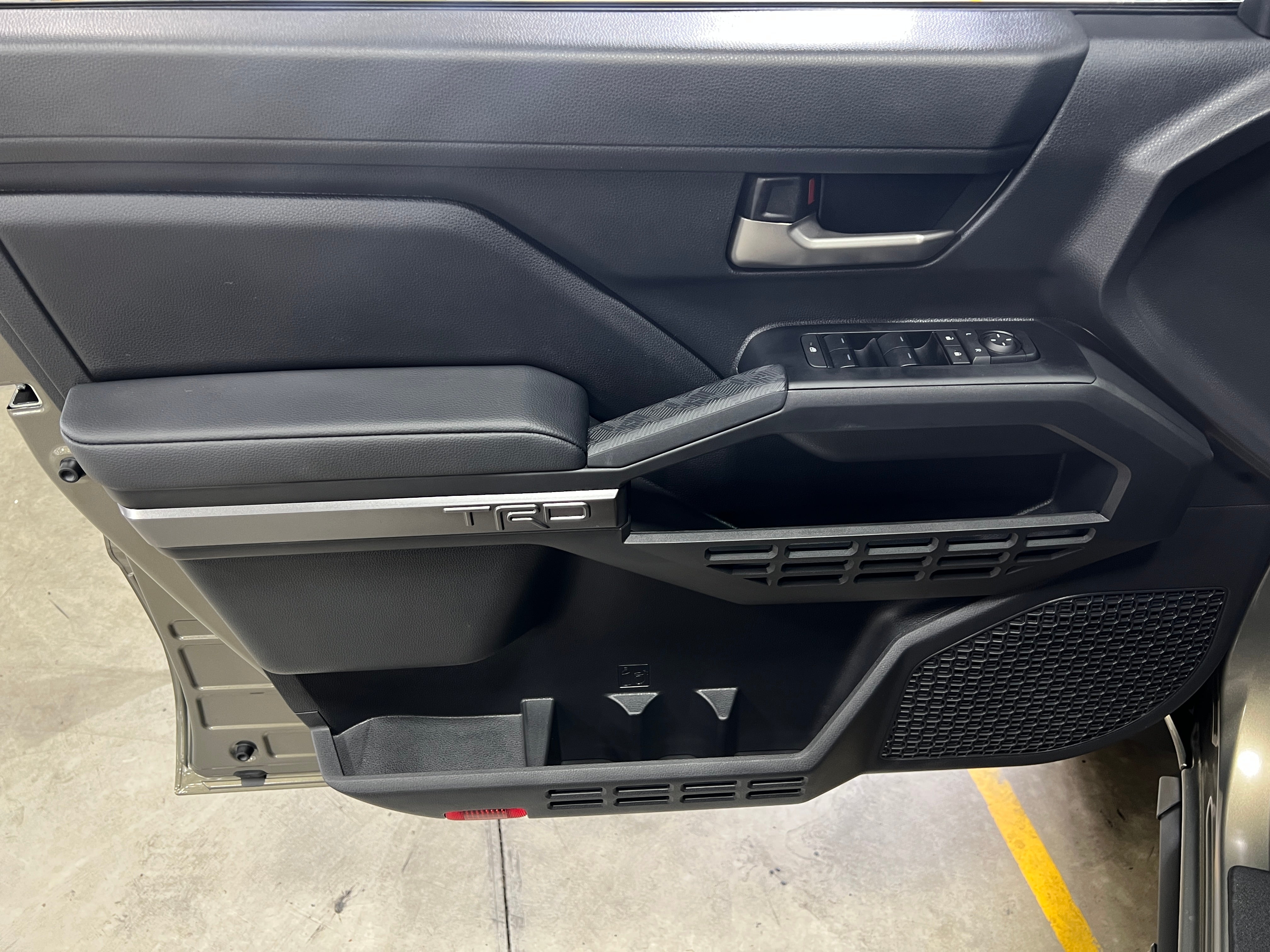 toyota tacoma 2025 3TMLB5JN6SM170619 image toyota tacoma 2025 3TMLB5JN6SM170619 image