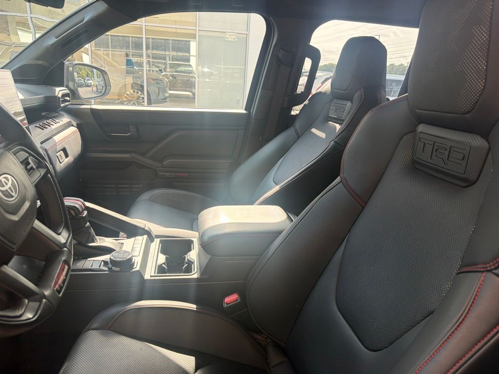 toyota tacoma 2025 3TYLC5LN5ST022167 image toyota tacoma 2025 3TYLC5LN5ST022167 image