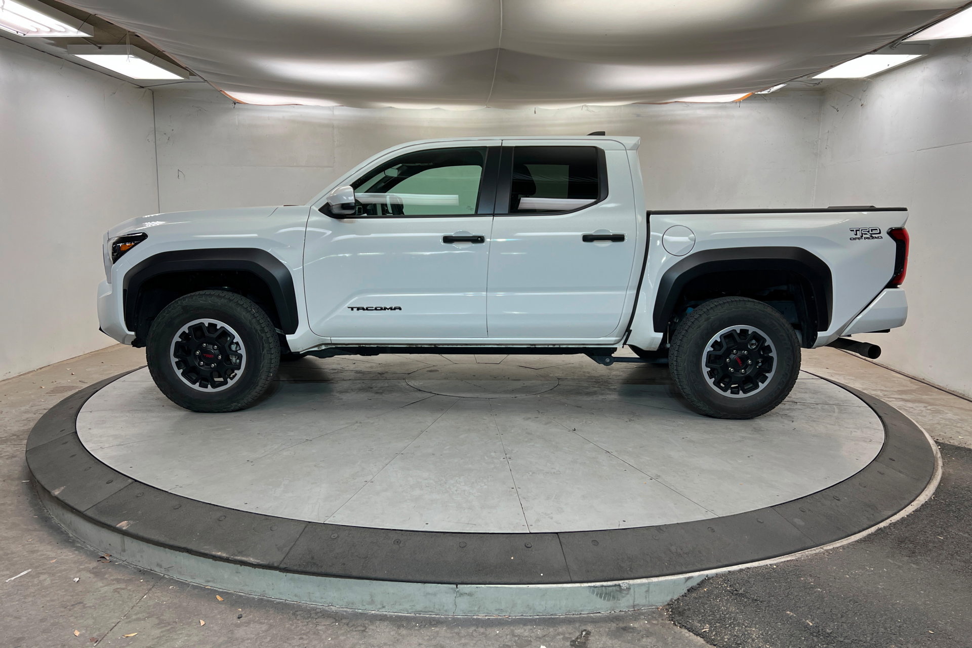 toyota tacoma 2025 3TMLB5JN4SM112380 image toyota tacoma 2025 3TMLB5JN4SM112380 image