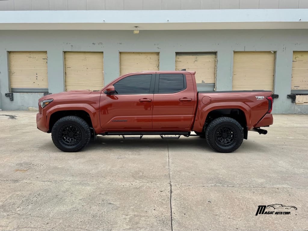 toyota tacoma 2025 3TYKB5FN4ST018704 image toyota tacoma 2025 3TYKB5FN4ST018704 image