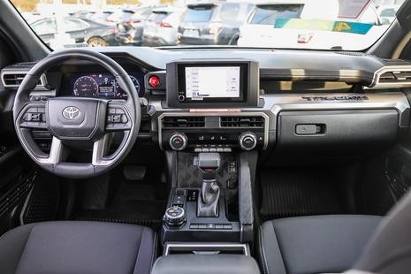 toyota tacoma 2025 3TMLB5JN7SM109442 image toyota tacoma 2025 3TMLB5JN7SM109442 image