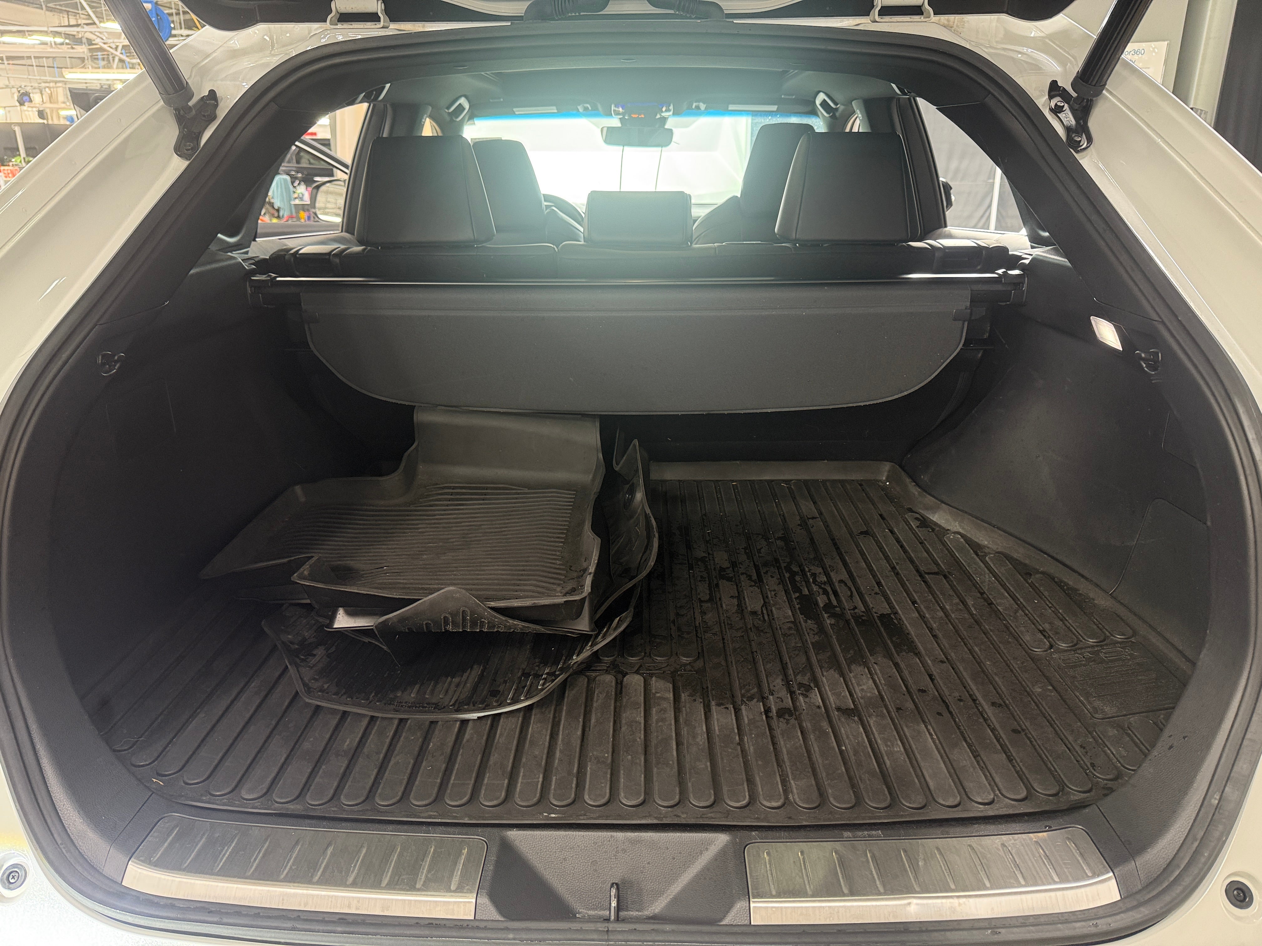 toyota venza 2023 JTEAAAAH8PJ146450 image toyota venza 2023 JTEAAAAH8PJ146450 image