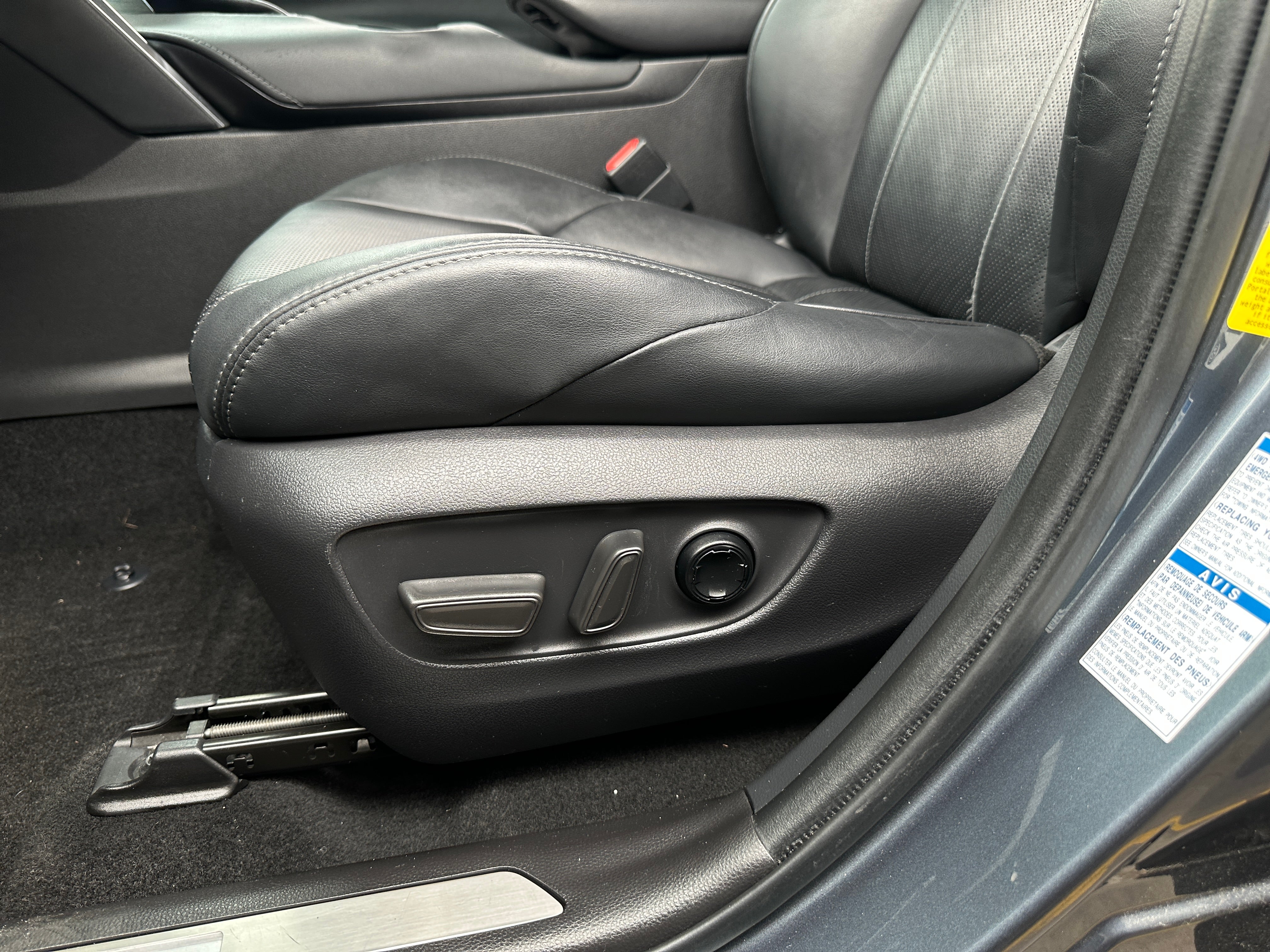 toyota venza 2021 JTEAAAAH0MJ047956 image toyota venza 2021 JTEAAAAH0MJ047956 image