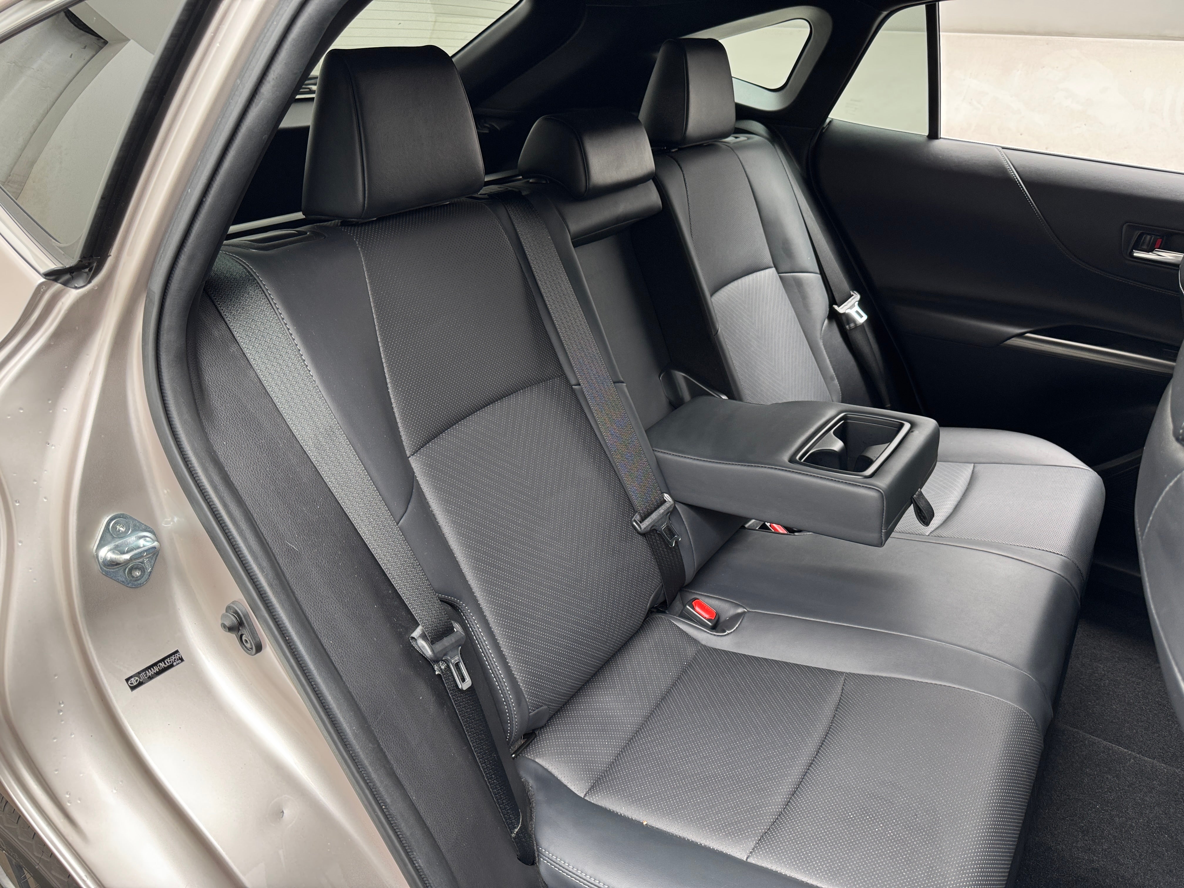 toyota venza 2021 JTEAAAAH7MJ059599 image toyota venza 2021 JTEAAAAH7MJ059599 image