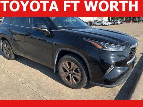 TOYOTA HIGHLANDER 2023 5TDAARAH0PS522385 image