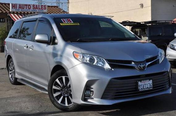TOYOTA SIENNA 2018 5TDDZ3DC3JS190016 image