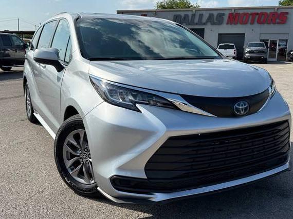 TOYOTA SIENNA 2021 5TDBRKEC2MS021058 image