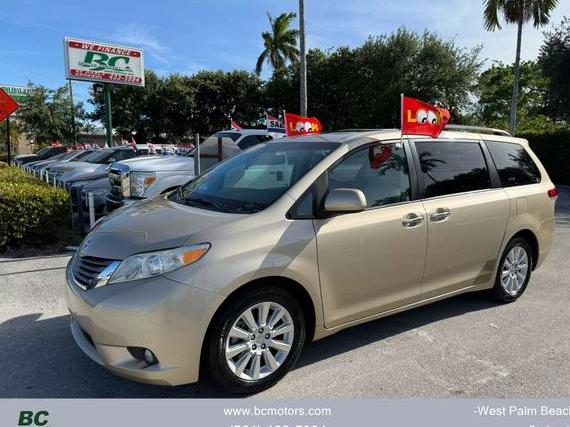 TOYOTA SIENNA 2013 5TDDK3DC0DS063507 image