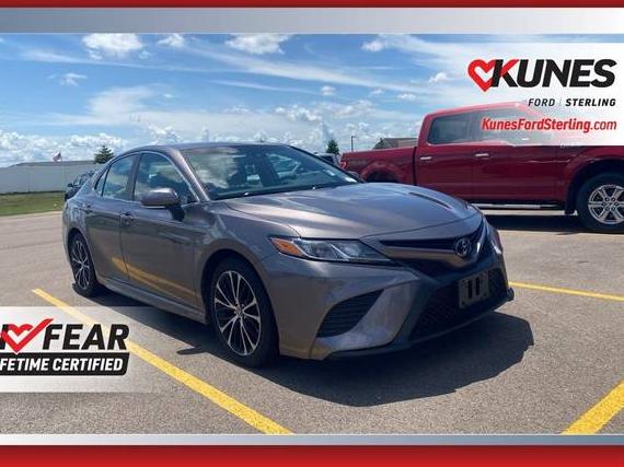 TOYOTA CAMRY 2018 4T1B11HK2JU015851 image TOYOTA CAMRY 2018 4T1B11HK2JU015851 image