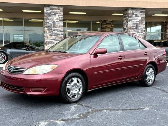TOYOTA CAMRY 2005 4T1BE30K75U089395 image