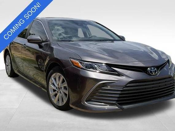 TOYOTA CAMRY 2022 4T1C11AK0NU058041 image