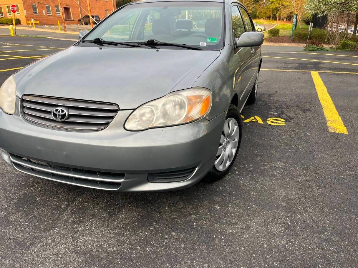 TOYOTA COROLLA 2004 2T1BR32E04C272701 image