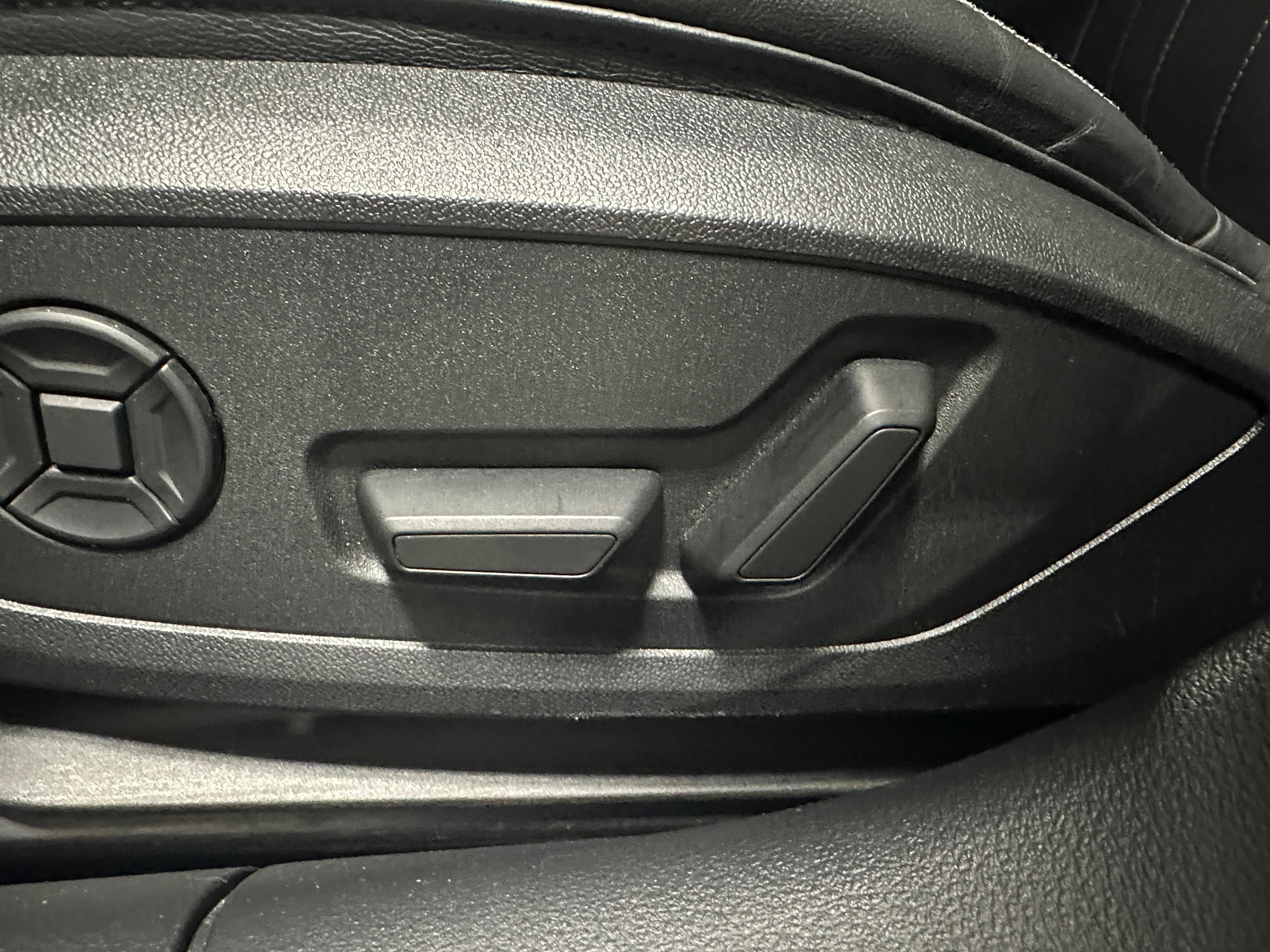 audi a6 2024 WAUL2BF24RN056208 image audi a6 2024 WAUL2BF24RN056208 image