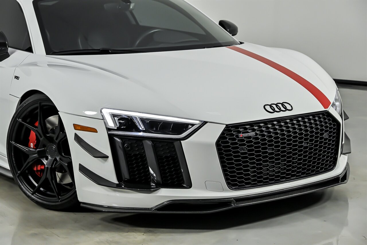 audi r8 2018 WUABAAFX9J7900973 image audi r8 2018 WUABAAFX9J7900973 image