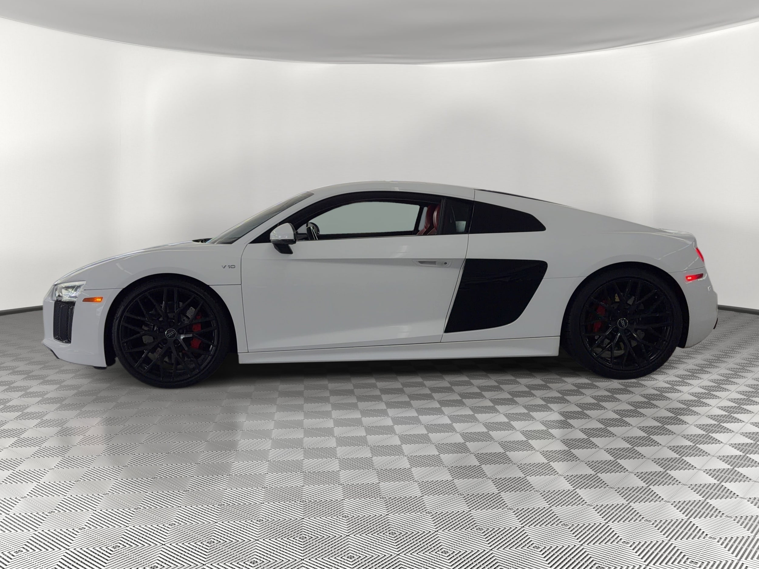 audi r8 2018 WUAEAAFX2J7900083 image audi r8 2018 WUAEAAFX2J7900083 image