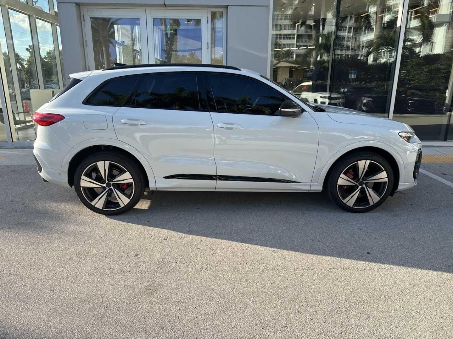 audi sq5 2026 WA125AGU1T2014405 image audi sq5 2026 WA125AGU1T2014405 image