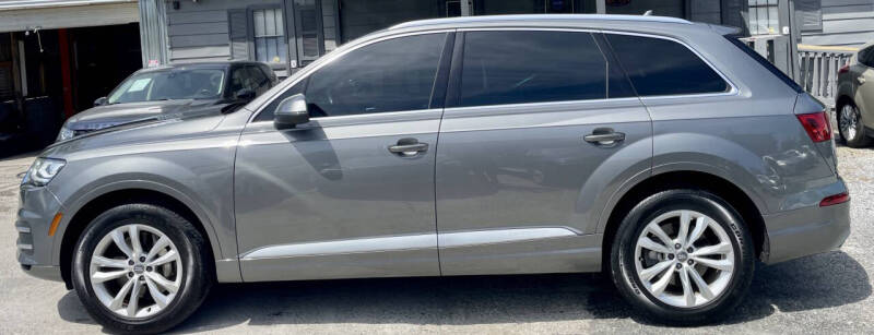 audi q7 2017 WA1LHAF70HD045079 image