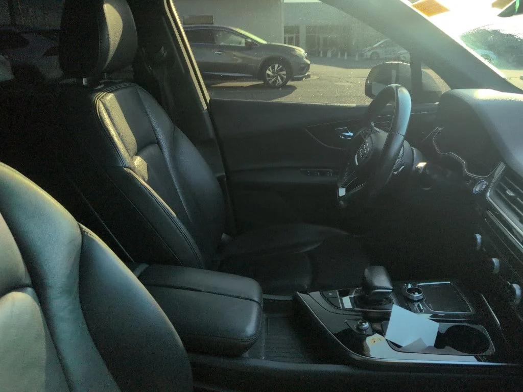 audi q7 2017 WA1AHAF76HD039052 image