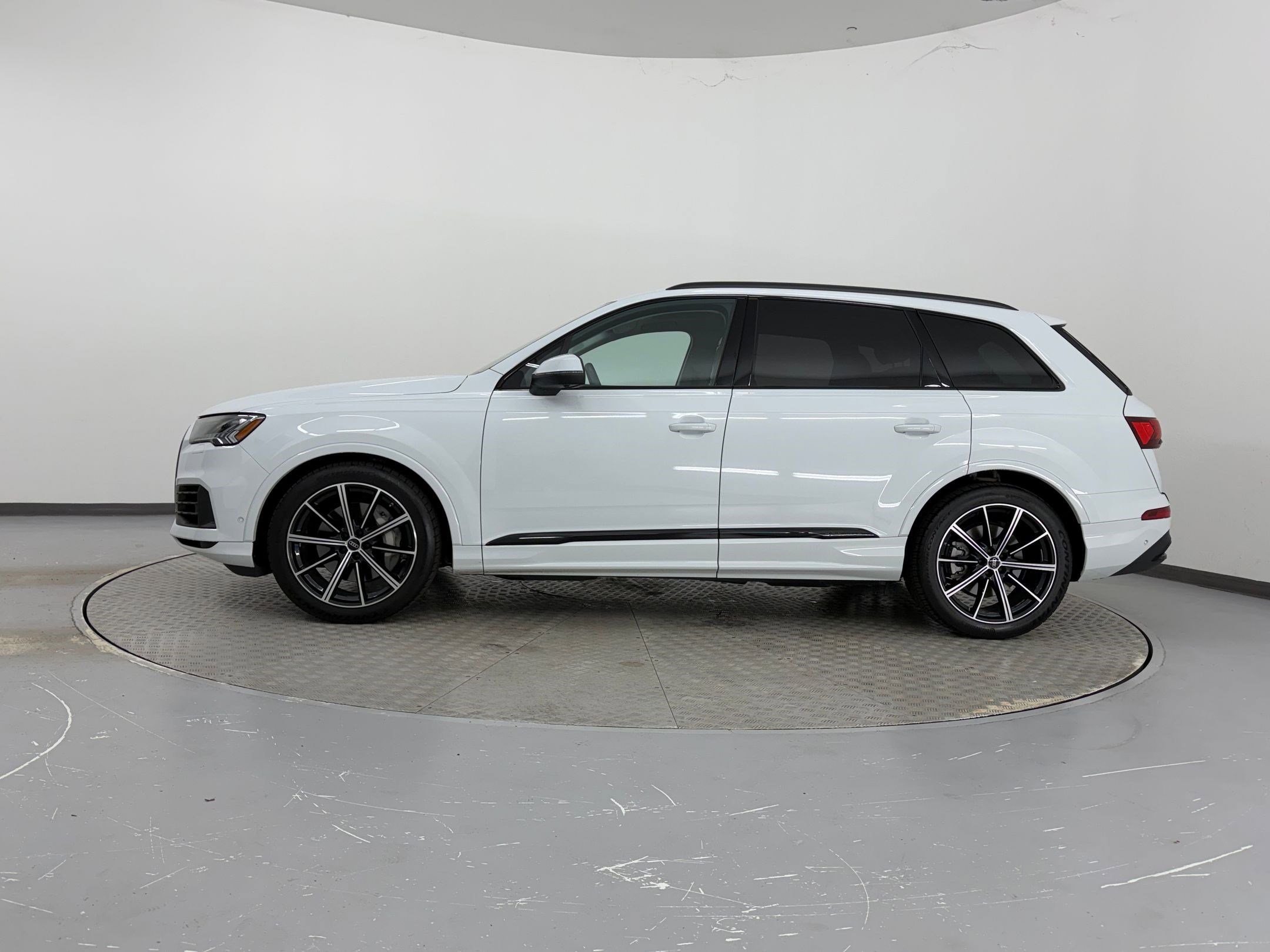 audi q7 2024 WA1VXBF7XRD010200 image audi q7 2024 WA1VXBF7XRD010200 image