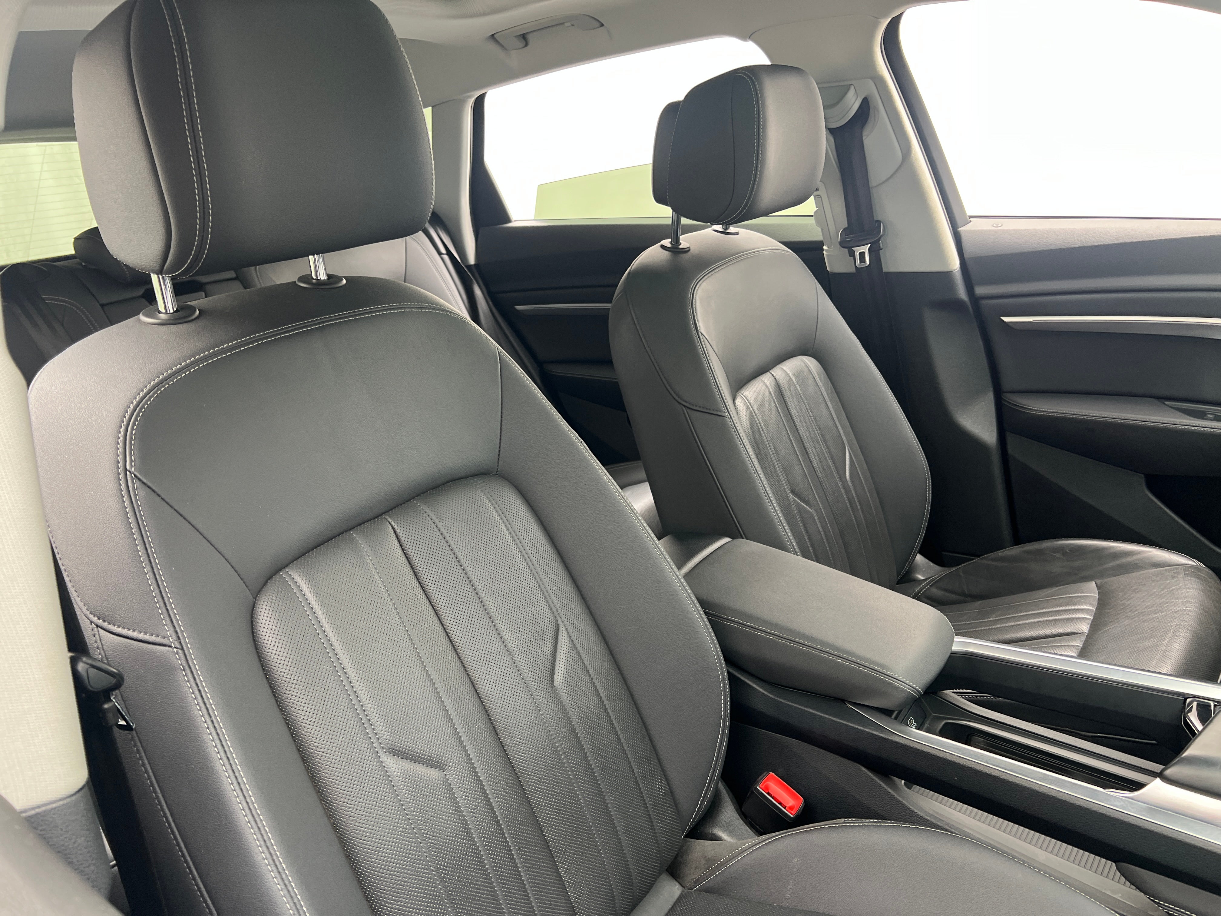 audi e-tron 2021 WA1LAAGE2MB001513 image audi e-tron 2021 WA1LAAGE2MB001513 image