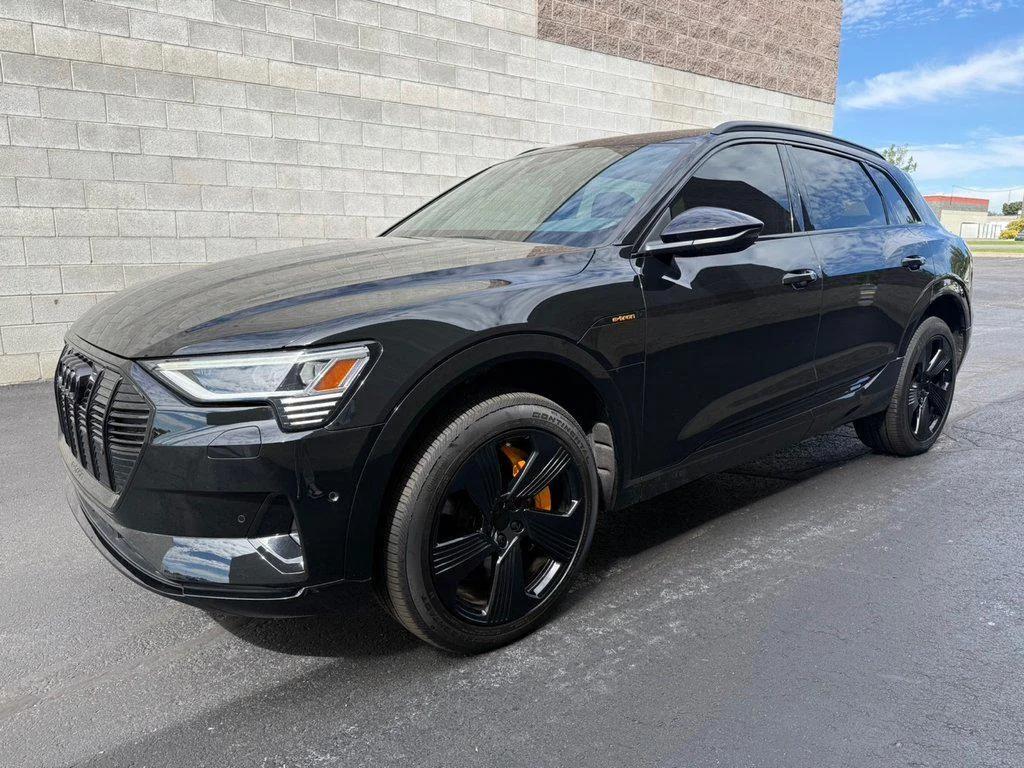 audi e-tron 2022 WA1LAAGE0NB011684 image