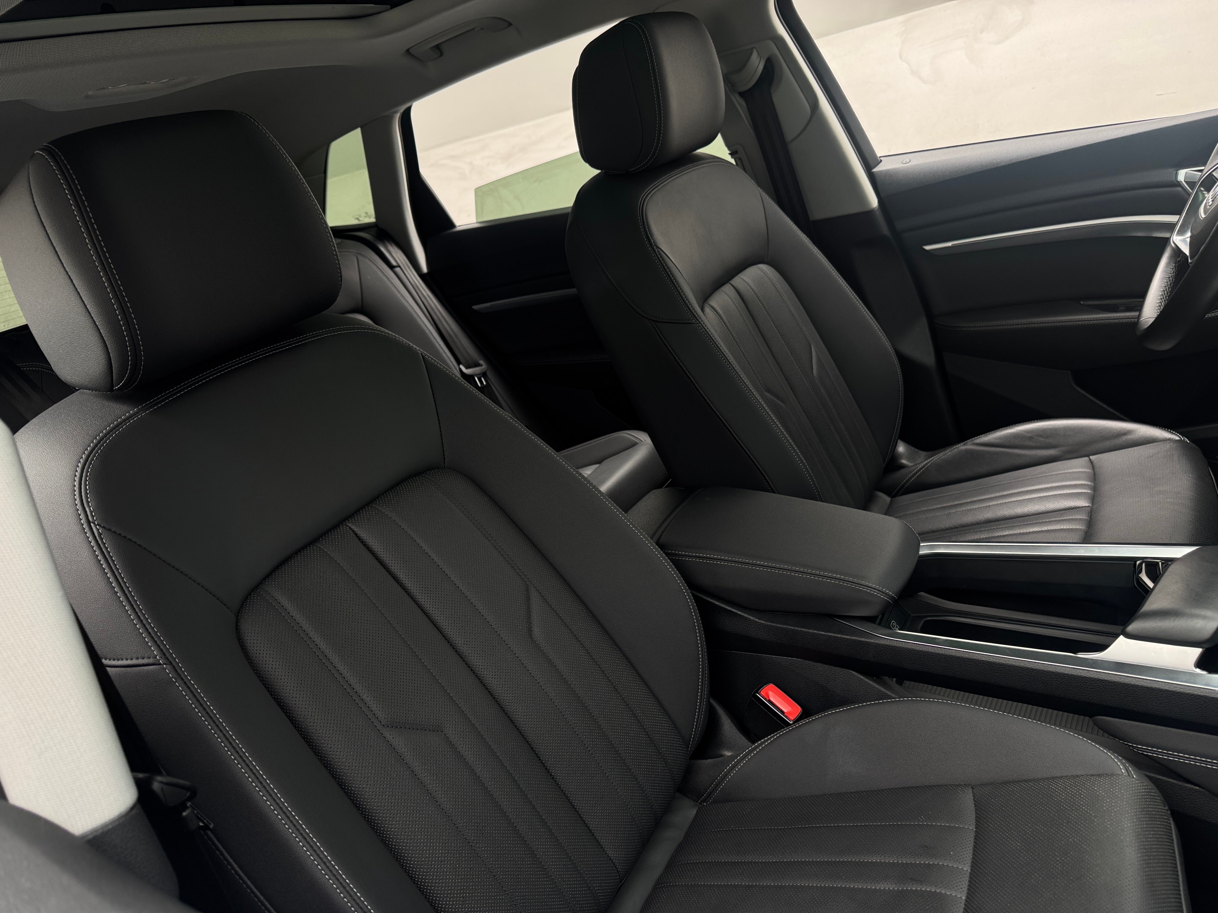 audi e-tron 2022 WA1LABGE5NB023240 image audi e-tron 2022 WA1LABGE5NB023240 image